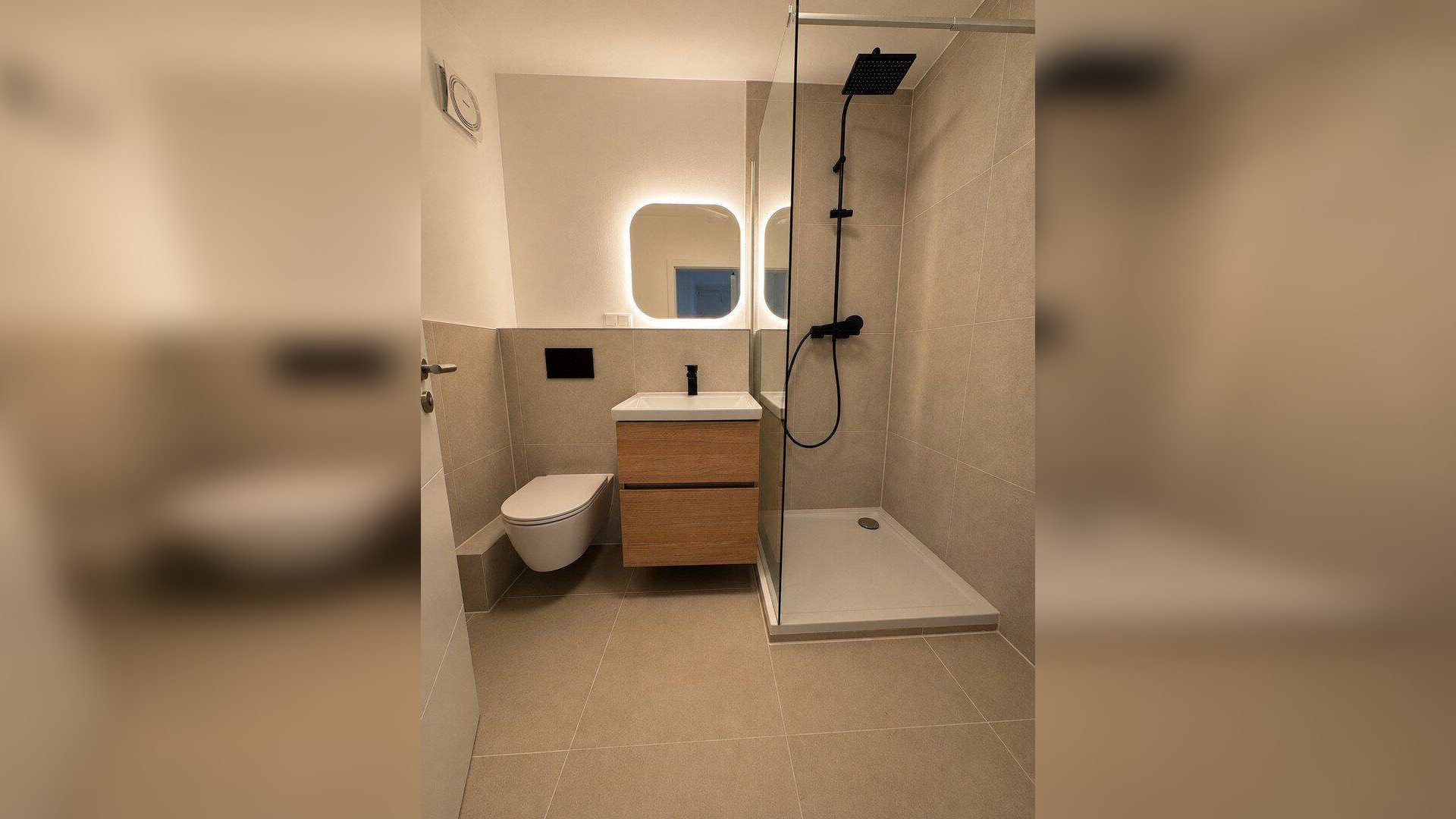 Stilvoll saniertes Dachgeschoss mit Rundbogen-Gauben und Balkon in Kirchrode – 30559 Hannover – Vorschaubild 3