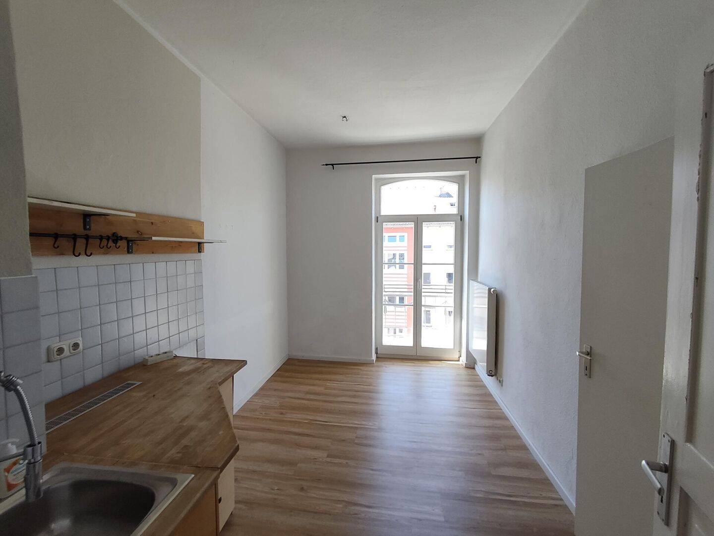Altbauwohnung in Neuhausen, teilweise renovierungsbedürftig – BES am FR 14.08. n. ind. Vereinb. – 80637 München – Vorschaubild 6