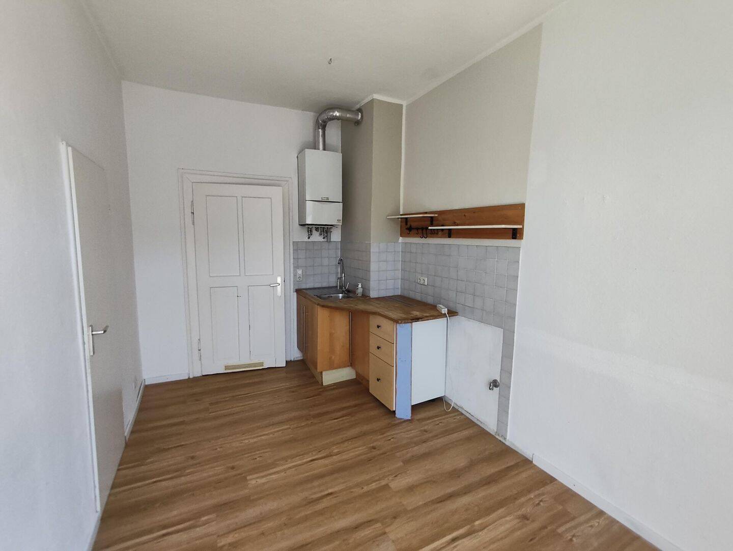 Altbauwohnung in Neuhausen, teilweise renovierungsbedürftig – BES am FR 14.08. n. ind. Vereinb. – 80637 München – Vorschaubild 8