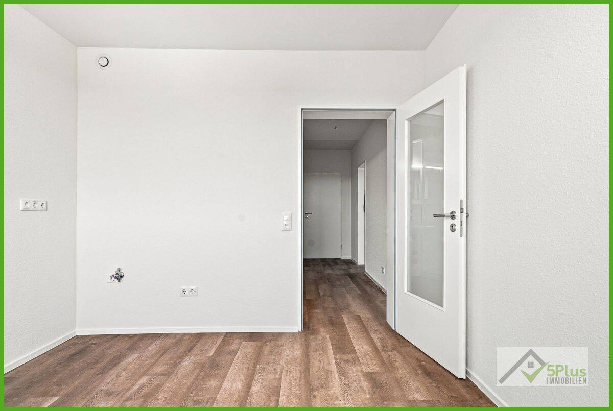 + 5PLUS + WOHNEN MIT PANORAMA: ETW MIT TRAUMHAFTEM FERNBLICK ÜBER DEN DÄCHERN VON AACHEN / WALHEIM + – 52076 Aachen – Vorschaubild 5