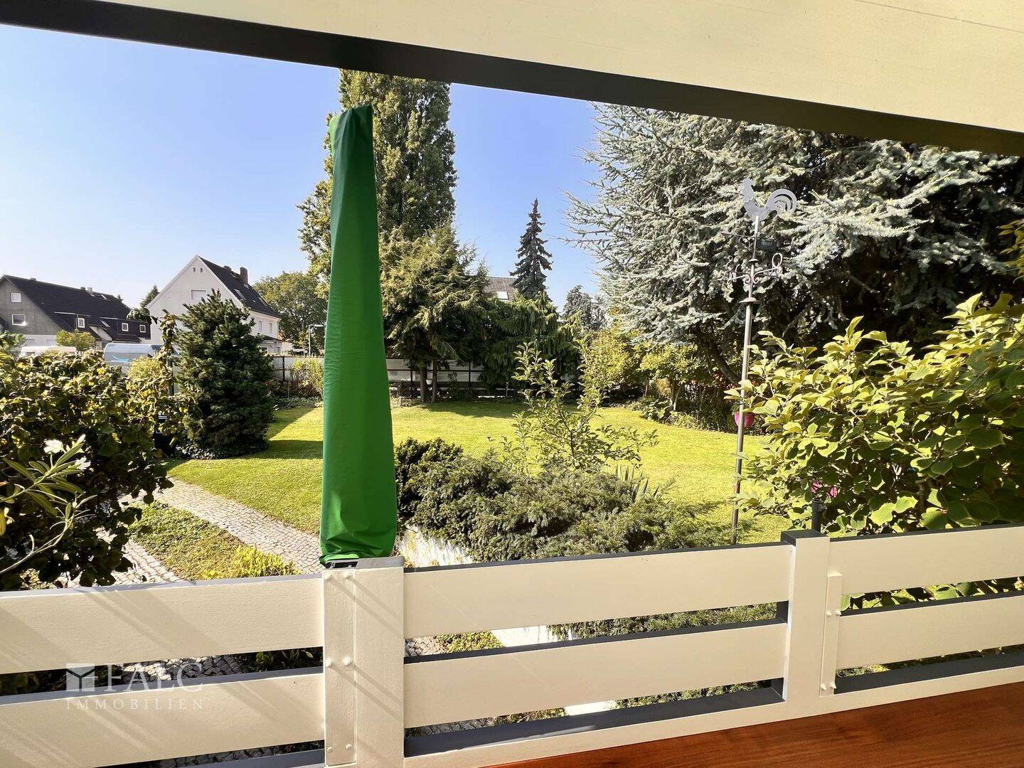 ***Hochwertiges Einfamilienhaus mit Wintergarten, überdachter Terrasse und exklusiver Ausstattung*** – 13581 Berlin – Vorschaubild 5