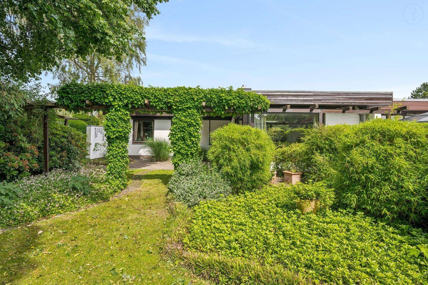 Erbbaurecht – Traumhafter Bungalow (Reihenendhaus) mit toll angelegtem Garten – 22523 Hamburg – Vorschaubild 3