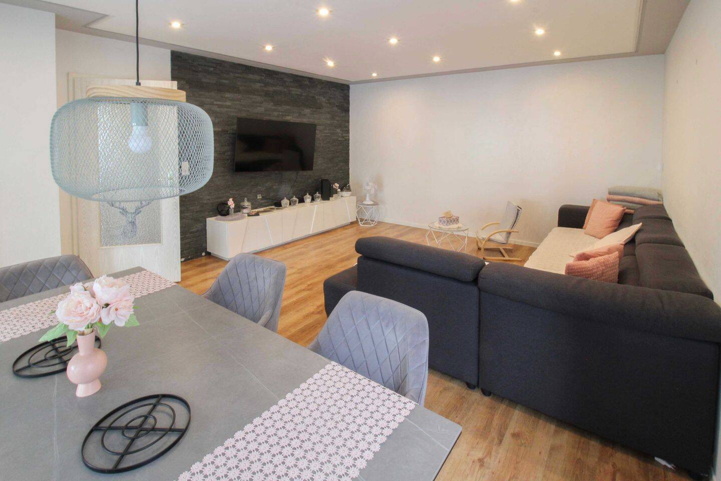 Einziehen und wohlfühlen – Modernisierte 4-Zimmer-Wohnung mit Balkon in Mannheim – Erbbaurecht – 68309 Mannheim – Vorschaubild 3