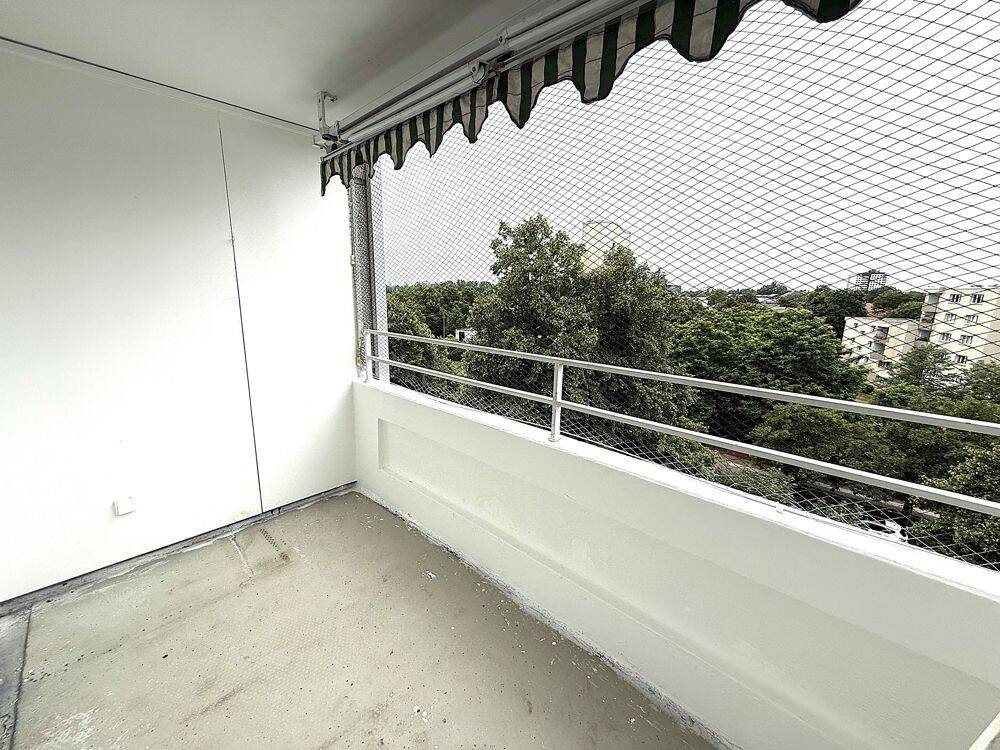 Schöne Aussicht! Helle 2 Zimmerwohnung mit Loggia… – 30179 Hannover – Vorschaubild 4