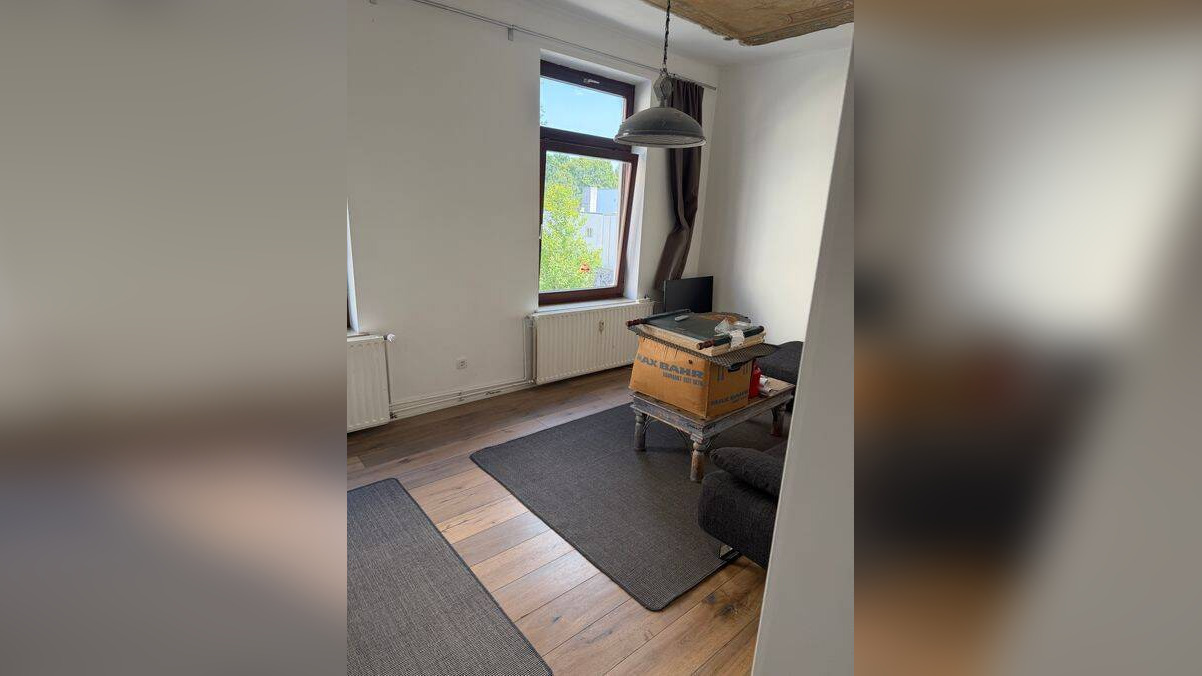 Möblierte Terrassenwohnung / Terrasse zum Innenhof/ Sitzküche / 2 Schlafzimmer/ Raul-Roosen-Straße / Kiez – 22767 Hamburg – Vorschaubild 3