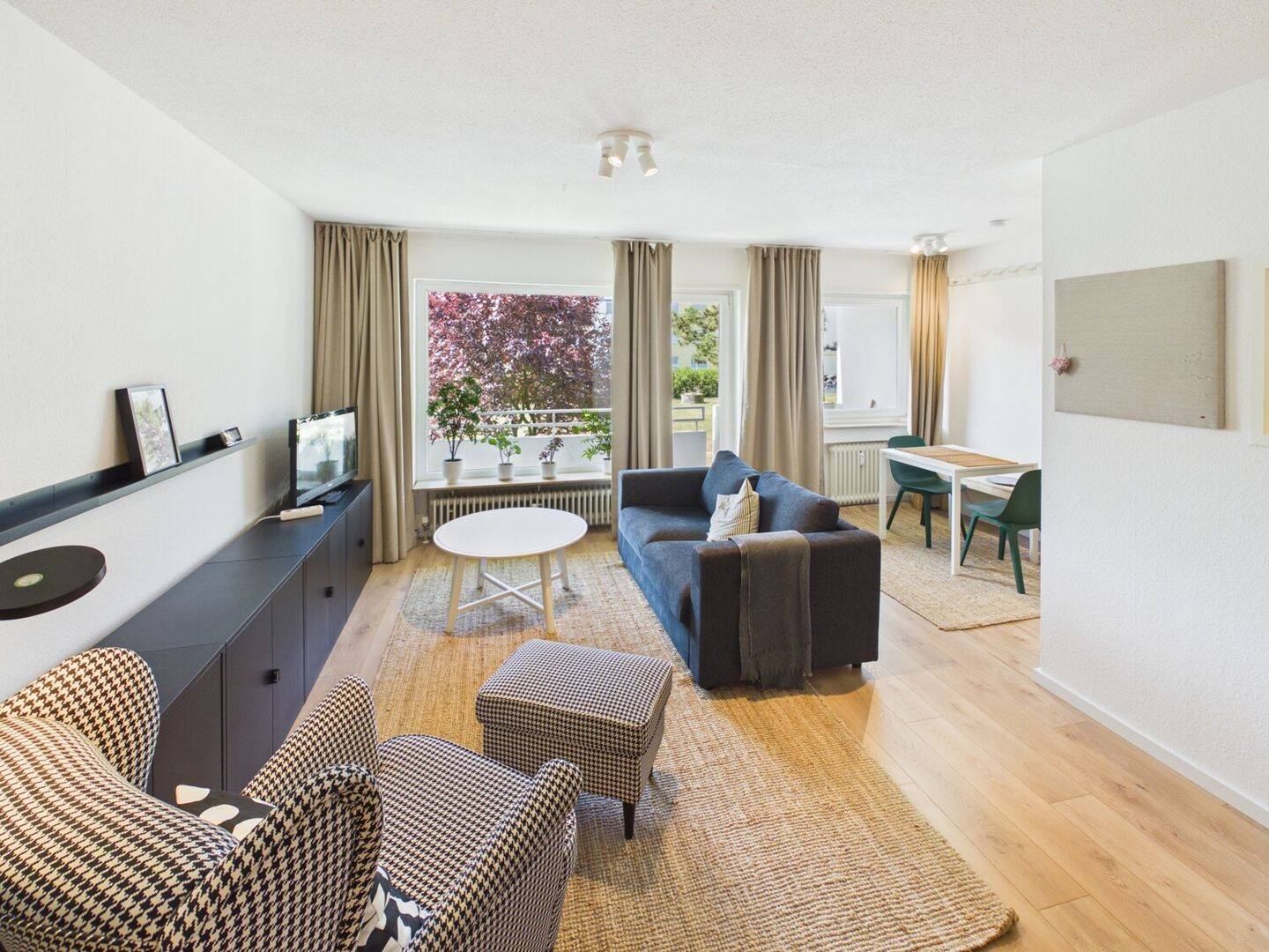 Gemütliche, vollmöblierte Wohnung mit sonnigem Balkon und Gartenblick – 65205 Wiesbaden – Vorschaubild 3