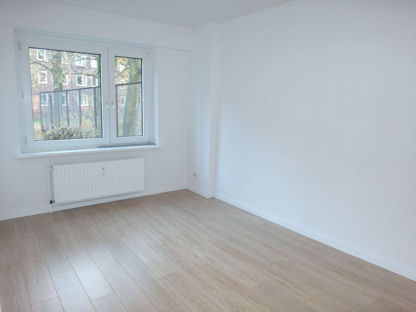 HH-Horn 2,5-Zimmer Wohnung !Bitte unsere Fragen beachten! – 22111 Hamburg – Vorschaubild 3