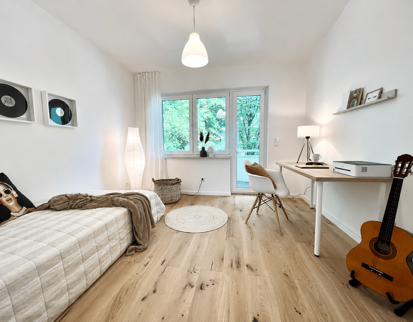 Exklusiv modernisierte 4-Zimmer-Wohnung mit 2 Balkonen und hochwertiger Ausstattung – 40468 Düsseldorf – Vorschaubild 3
