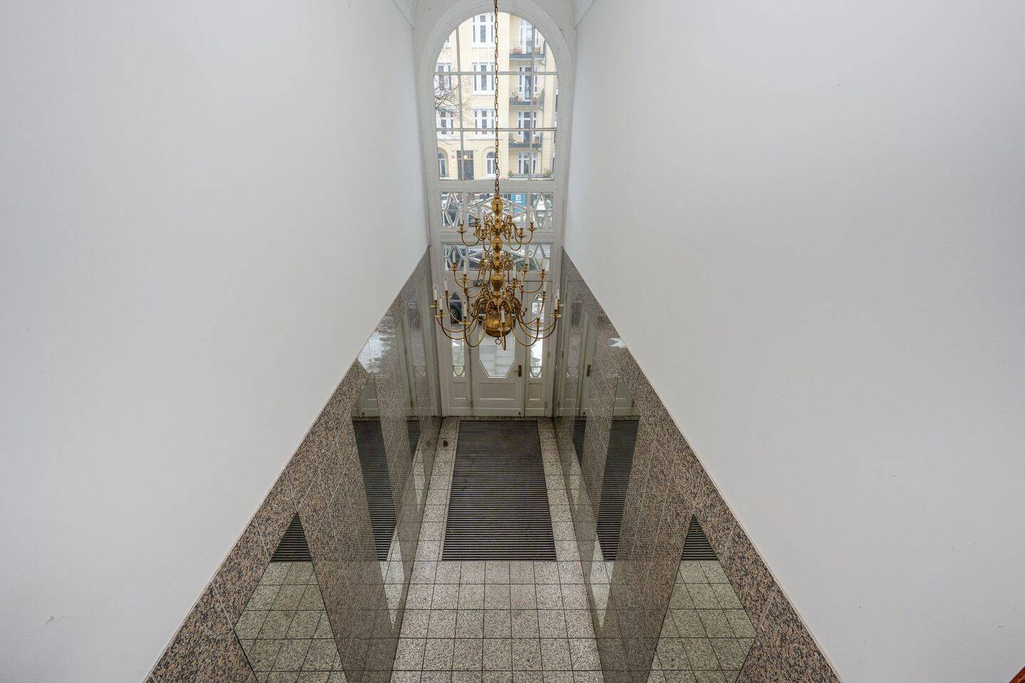 Viel Raum für Ihre Ideen – großzügiger Altbau in beliebter Wohnlage – 22085 Hamburg – Vorschaubild 3