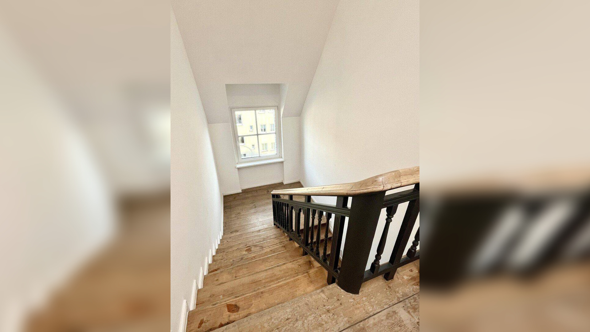 Dachgeschosswohnung mit Klimaanlage und 3 Zimmern | komplett saniert | Einbauküche | hohe Decken – 12459 Berlin – Vorschaubild 7