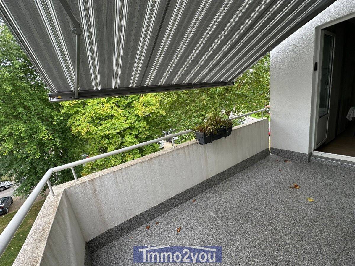 Ruhige gepflegte möblierte Wohnung im kompl. vermieteten Familienhaus. Sonnenbalkon elekt. Markise – 45309 Essen – Vorschaubild 4