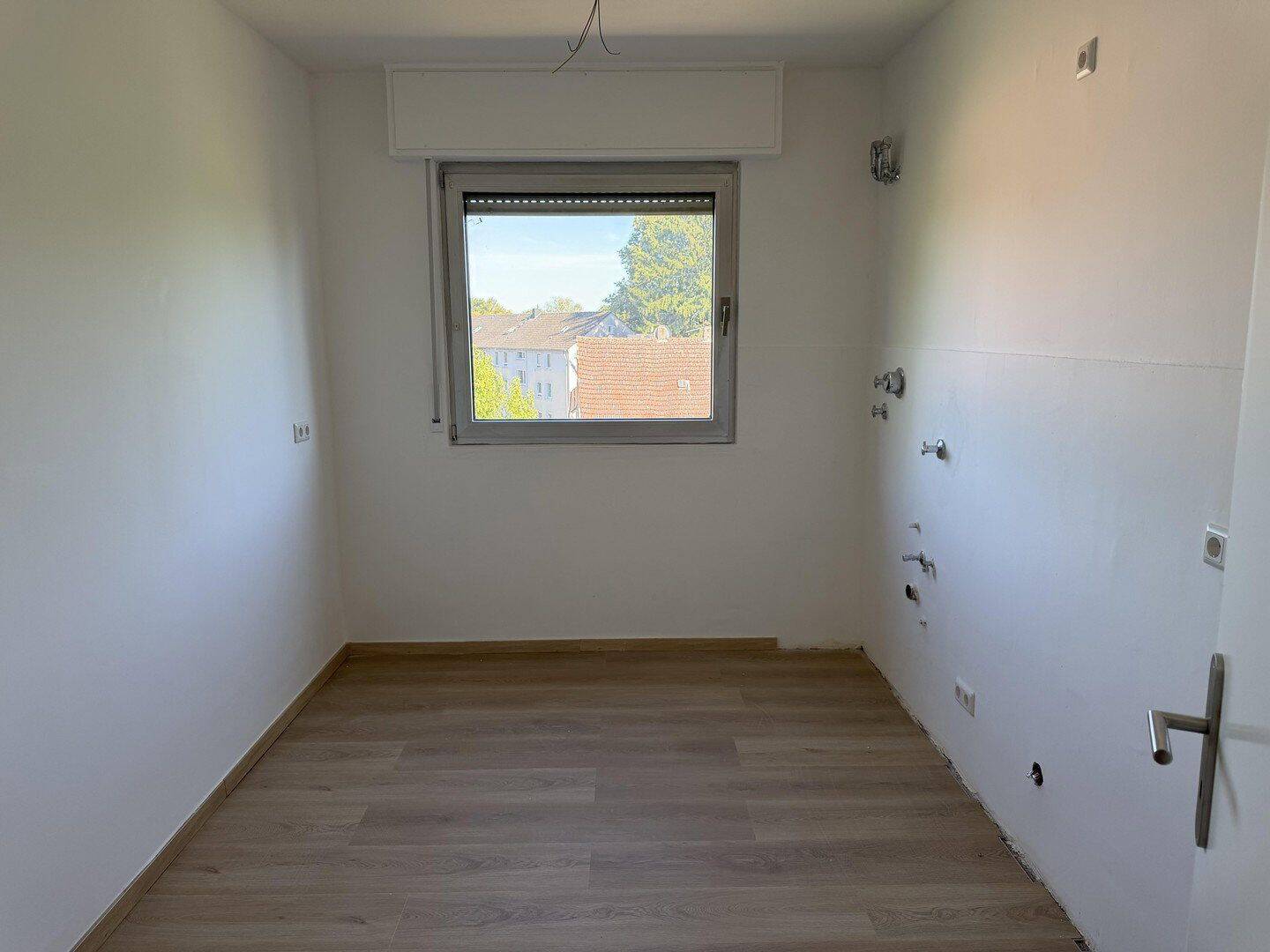 Modern sanierte 3-Zimmer-Wohnung mit Balkon in beliebter Lage in Weitmar Mark – 44795 Bochum – Vorschaubild 4