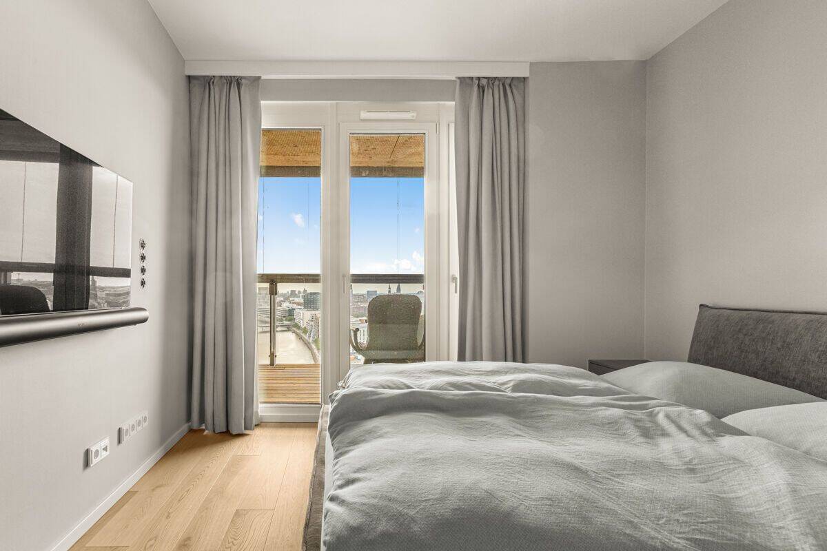 Wohnen im 16. Stock mit spektakulärer Aussicht – Vollmöblierte Luxuswohnung im ROOTS – 20457 Hamburg – Vorschaubild 4