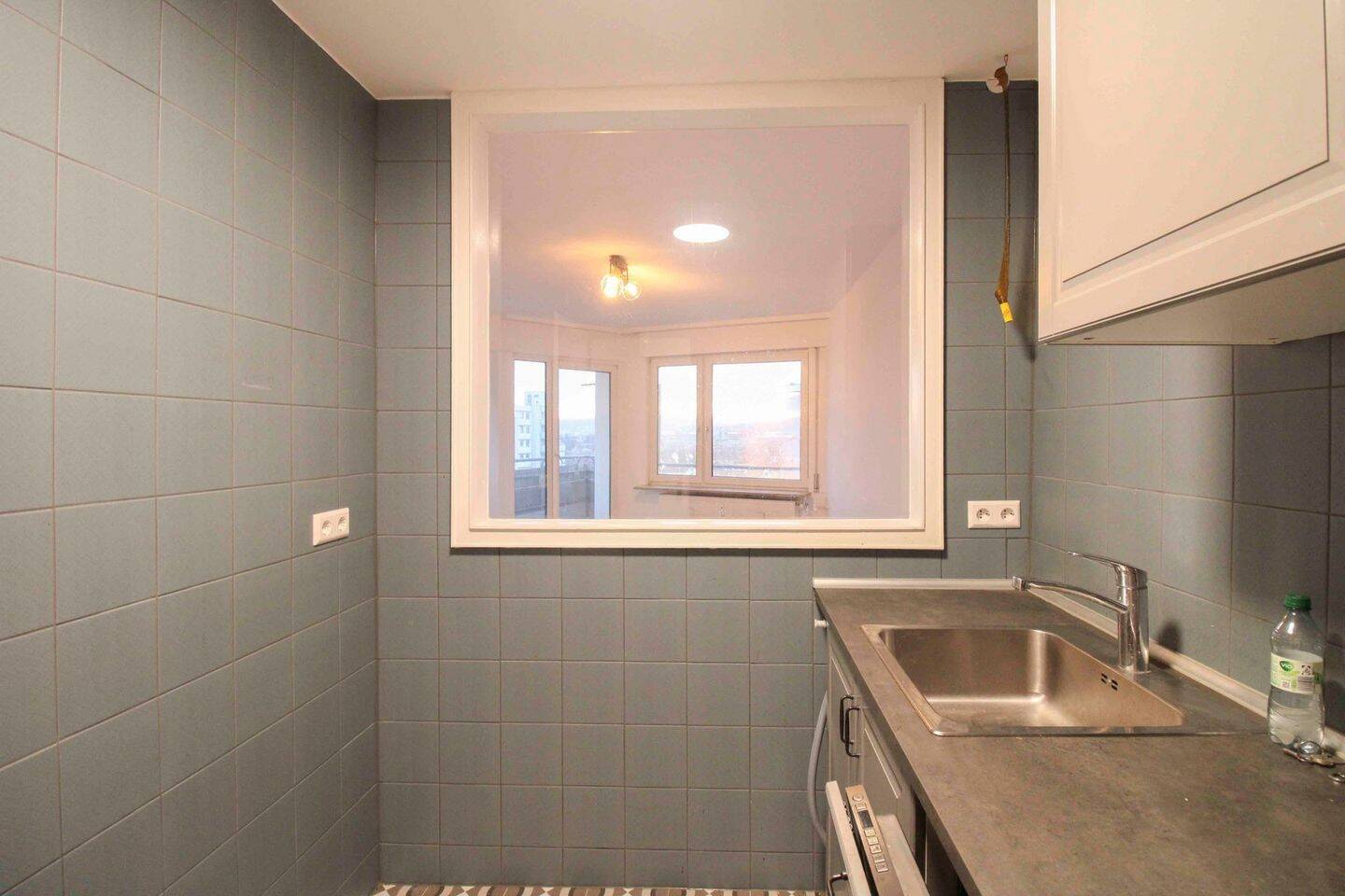 Wohnen mit Aussicht – moderne 2-Zimmer Wohnung im ikonischen Romeo-Hochhaus in Stuttgart-Rot – 70437 Stuttgart – Vorschaubild 3