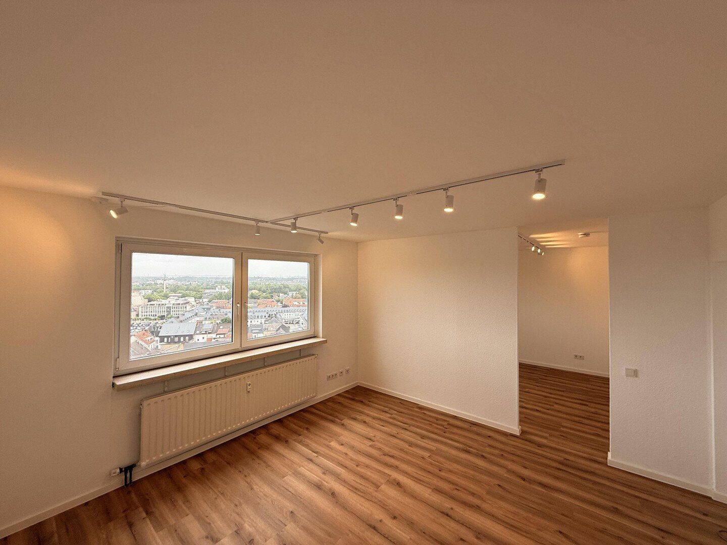 Erstbezug nach Renovierung – Moderne 3-Zimmer-Wohnung mit Balkon und traumhaftem Ausblick Saarlouis – 66740 Saarlouis – Vorschaubild 5