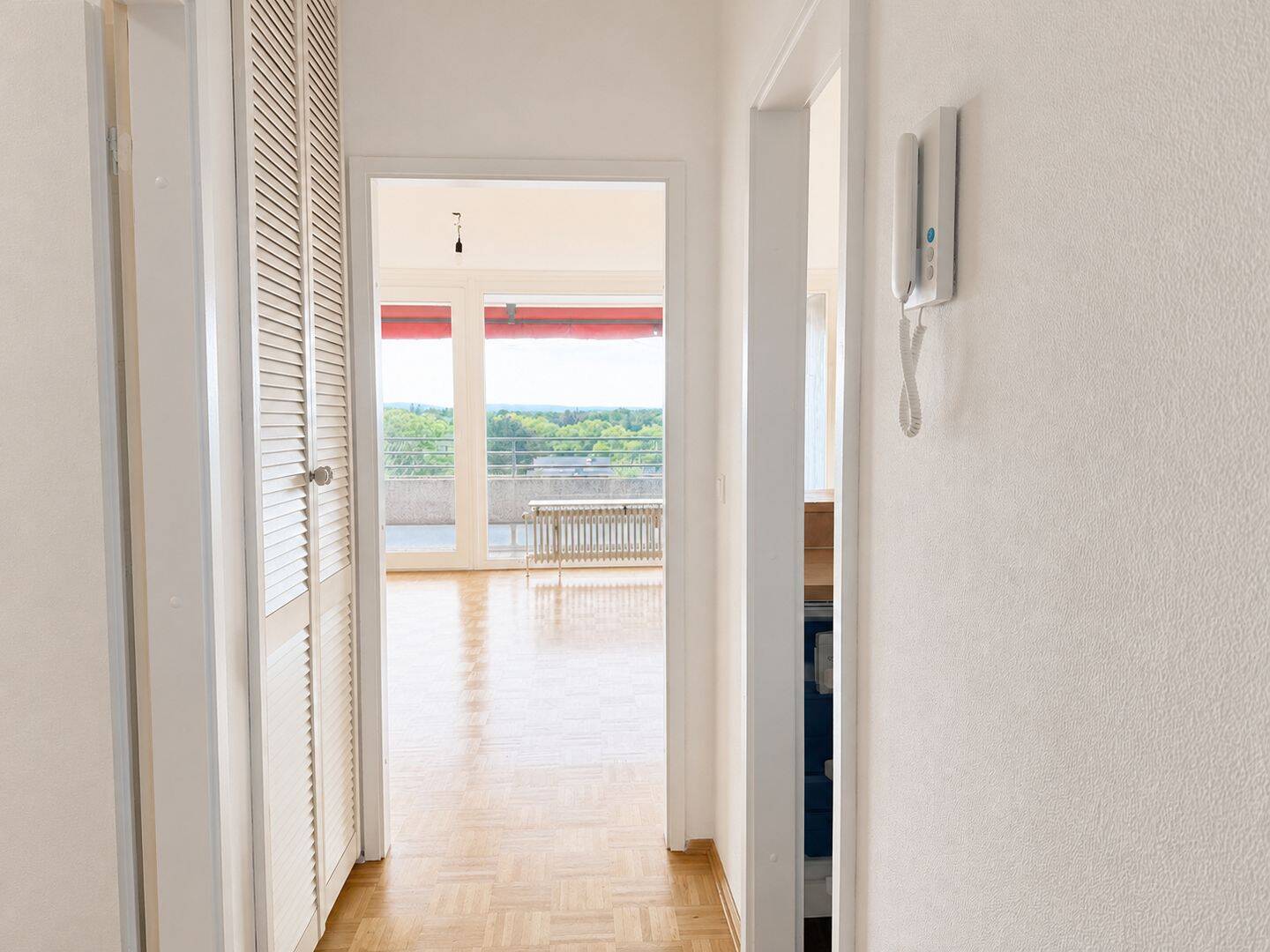 Traumhafte 1,5-Zimmer-Wohnung mit Weitblick – 30459 Hannover – Vorschaubild 3
