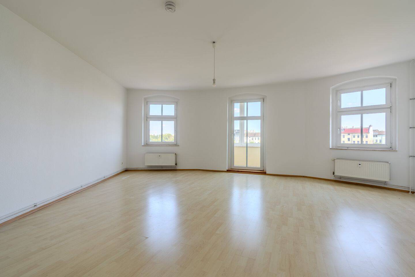 Historischer Altbau mit Zukunft wohnen in einer der spannendsten Entwicklungslagen Berlins. – 10365 Berlin – Vorschaubild 3