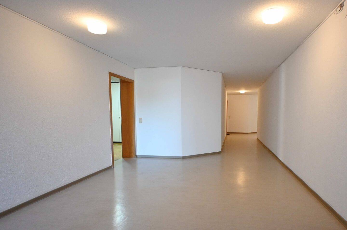 Wunderschöne 2 ZKB-Wohnung mit Loggia in Kassel-Nordshausen – FREI! – 34132 Kassel – Vorschaubild 3