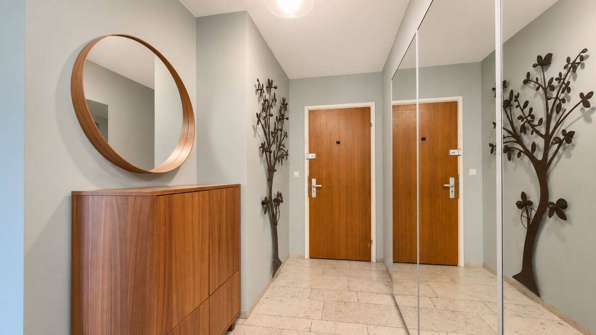 Stilvoll wohnen in Nymphenburg – Hochwertig möbliertes Apartment incl. Tiefgaragenstellplatz – 80639 München – Vorschaubild 3