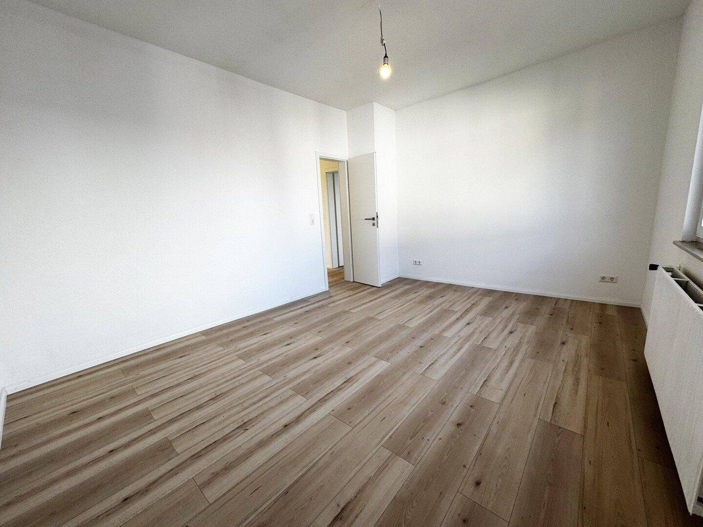 Erstbezug nach Sanierung – Neuer Boden/Küche/Bad/Fenster – Zentrale Lage in Heilbronn – 74072 Heilbronn – Vorschaubild 11