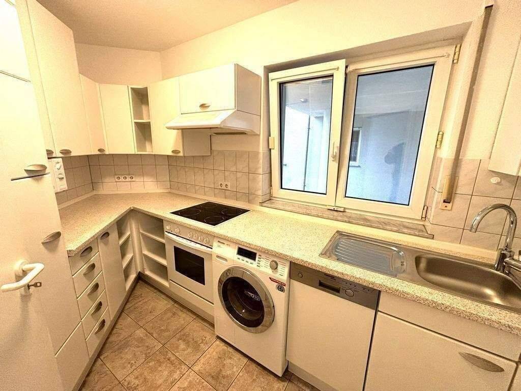 2 ZKBB mit Einbauküche in ruhiger zentraler Lage – 65189 Wiesbaden – Vorschaubild 9