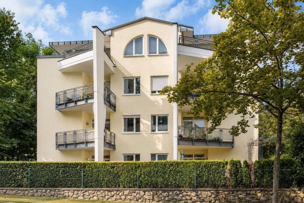 Auf Höhe der Baumkronen – großzügige Eleganz am Neroberg – 65193 Wiesbaden – Vorschaubild 3
