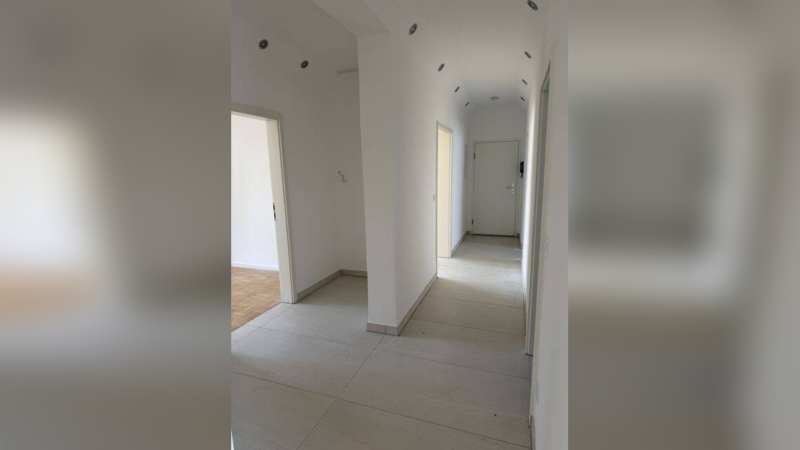Schöne 3 Zimmer Wohnung mit kleinem Balkon u. Küche in Duisburgs bevorzugter Lage am Springwall – 47051 Duisburg – Vorschaubild 5