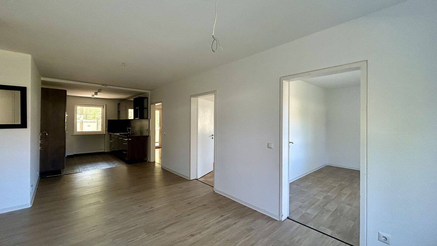 Viel Platz & großer Balkon…bezugsfreie 4-Zimmer-ETW in Alterlangen – 91056 Erlangen – Vorschaubild 3
