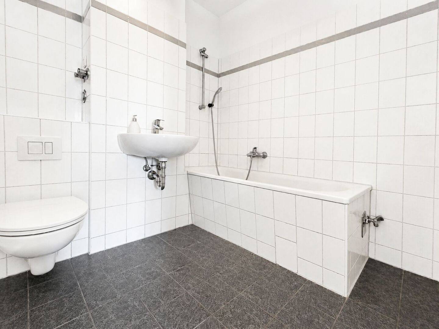 Einziehen & wohlfühlen: Bezugsfreie Etagenwohnung mit Balkon in der Pfarrsiedlung – 12355 Berlin – Vorschaubild 4