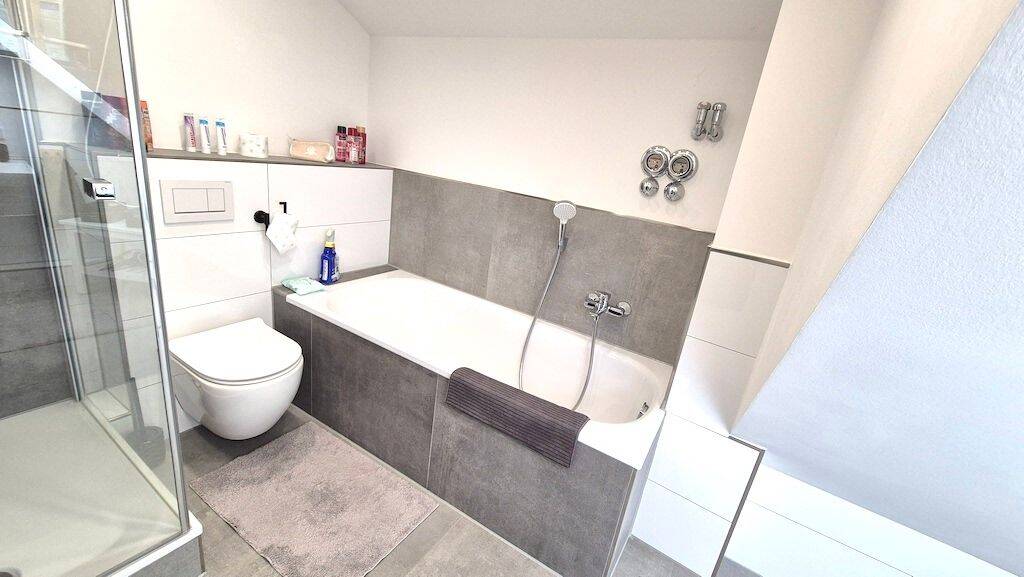 Exklusive, frisch sanierte 3-Zimmer-Maisonette auf 115m² mit Kamin und Stellplatz in Mündelheim – 47259 Duisburg – Vorschaubild 5