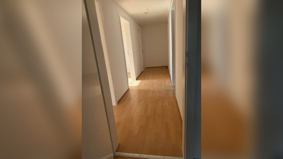 3,5 Raum Wohnung im 6-Familienhaus neu renoviert in Gelsenkirchen Schaffrath ruhige Wohnlage – 45897 Gelsenkirchen – Vorschaubild 3