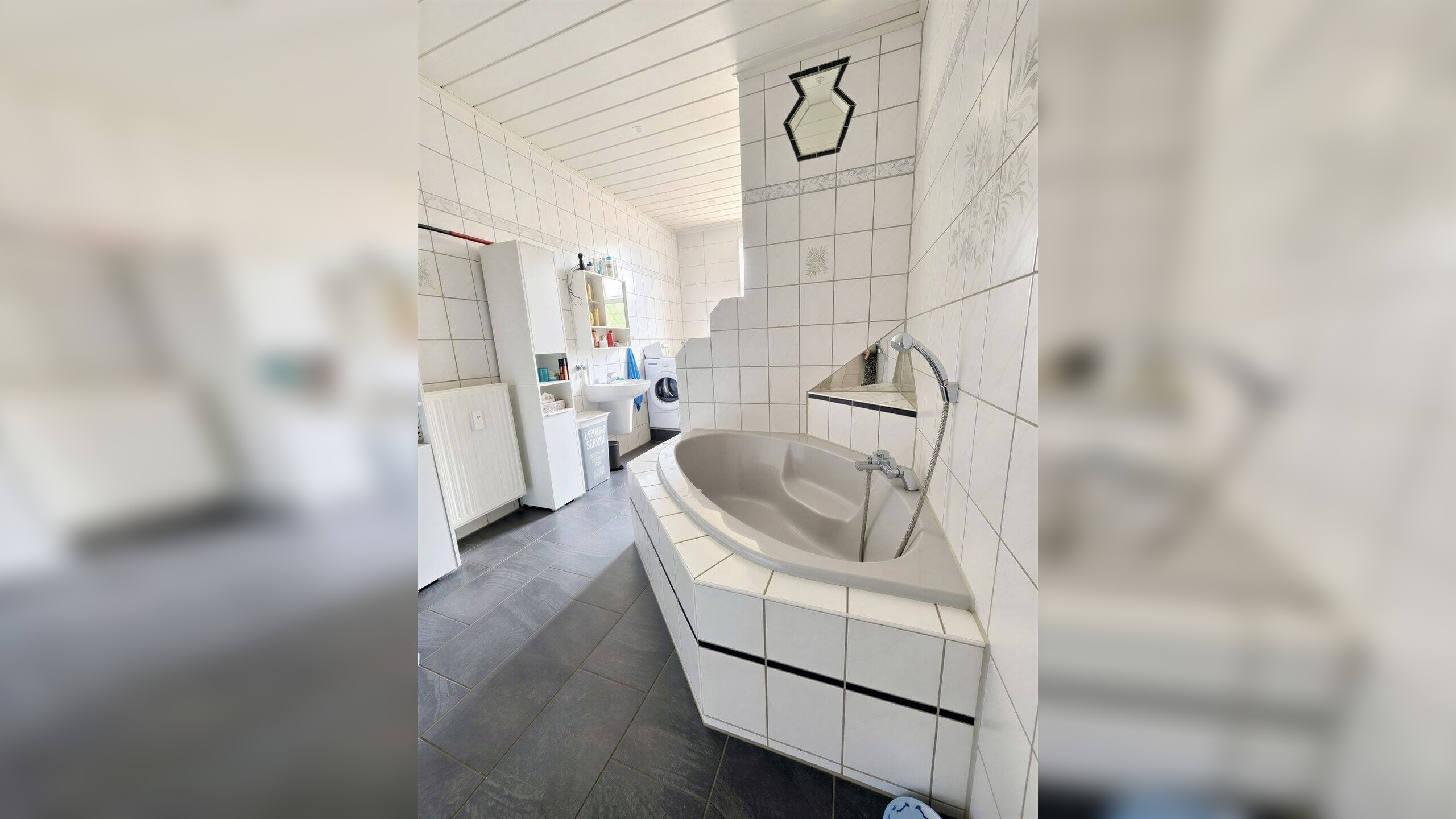 Großzügig aufgeteilte, lichtdurchflutete 3-Raum-Maisonette-Wohnung ! – 99086 Erfurt – Vorschaubild 4