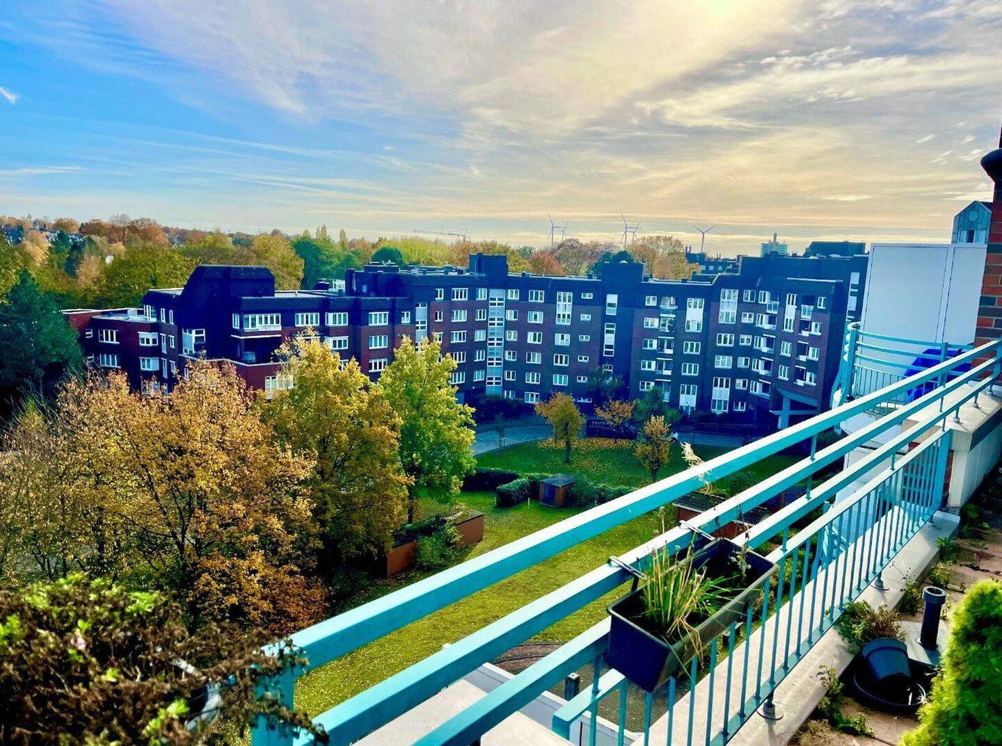 Von Privat, Helle und ruhige 2-Zimmer-Wohnung in Hamburg, mit Balkon ins grüne, inkl. TG-Stellplatz – 21031 Hamburg – Vorschaubild 4