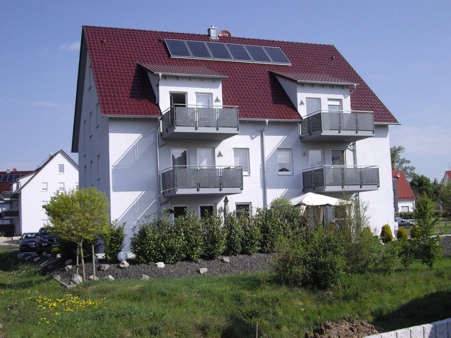 Neuwertige Exclusive/Moderne/Helle Maisonettwohnung 4 Zimmer im Neubaugebiet Sennfeld/Rempertshag – 97526 Sennfeld – Vorschaubild 3