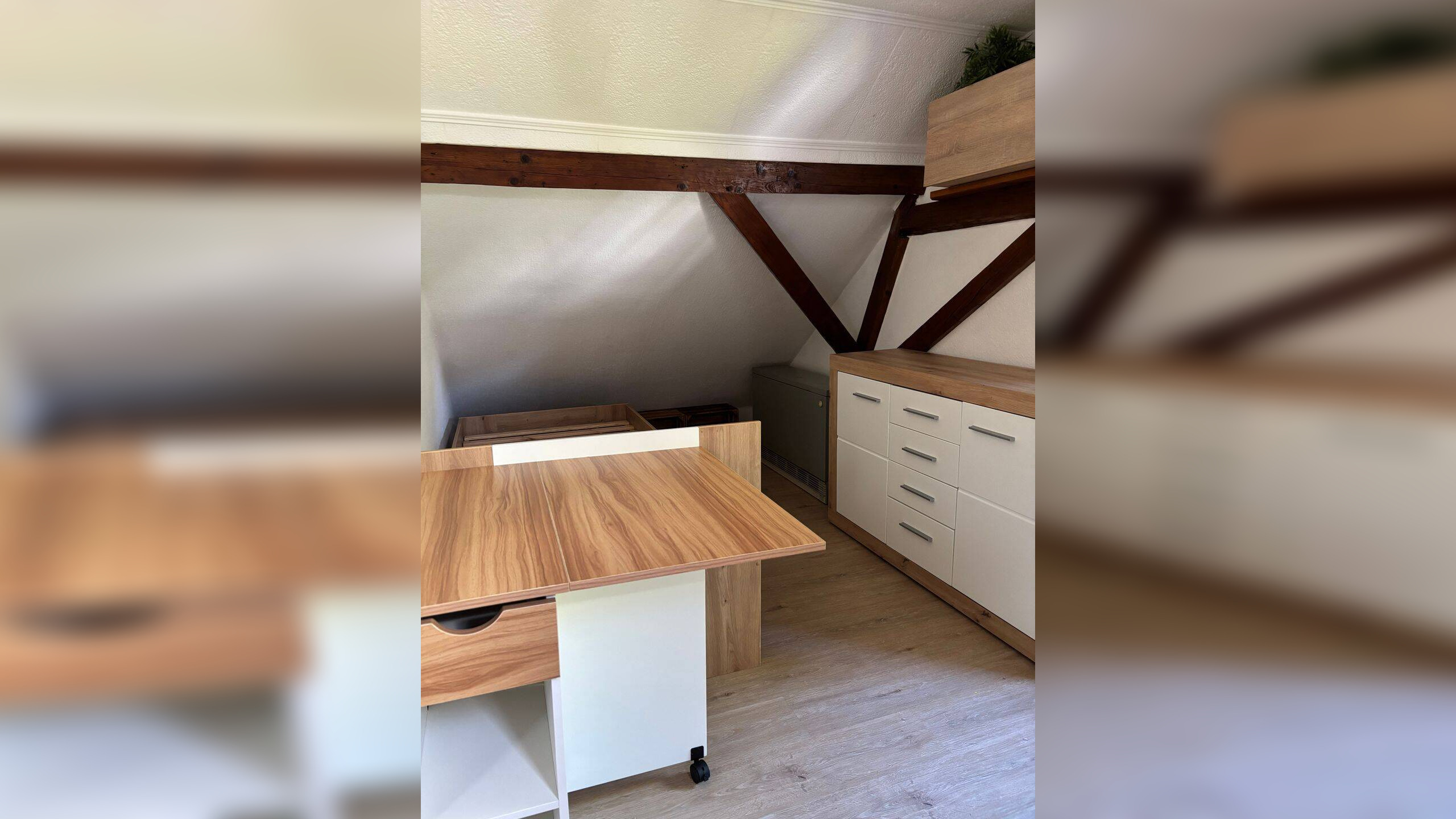 Möbliertes DG-Zimmer im schönen Allach – 80999 München – Vorschaubild 3