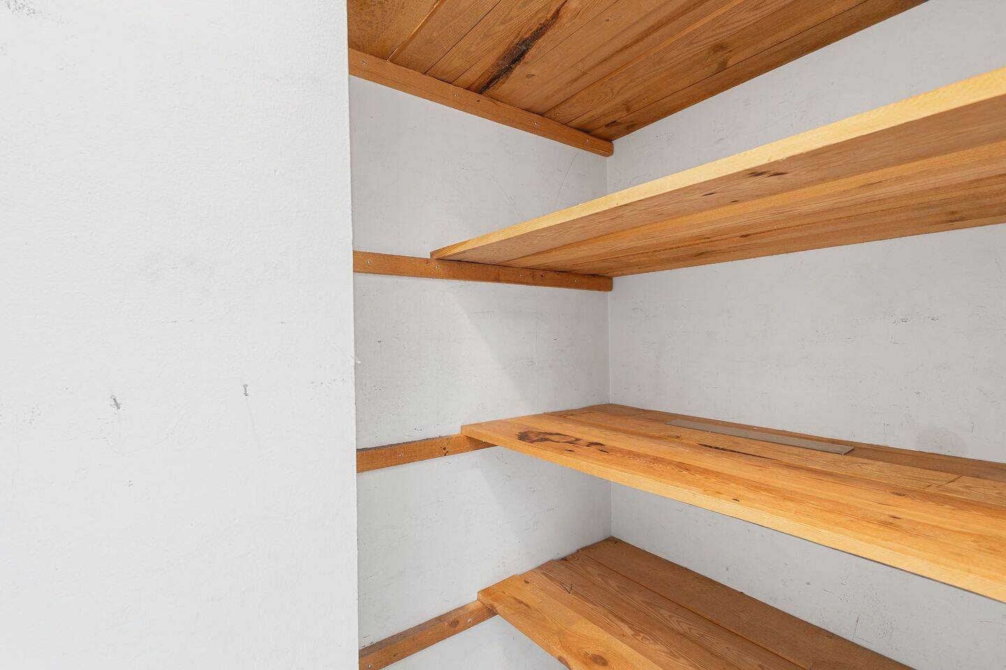 Geräumige Familienwohnung mit Balkon in Regensburg, Reinhausen – 93057 Regensburg – Vorschaubild 4