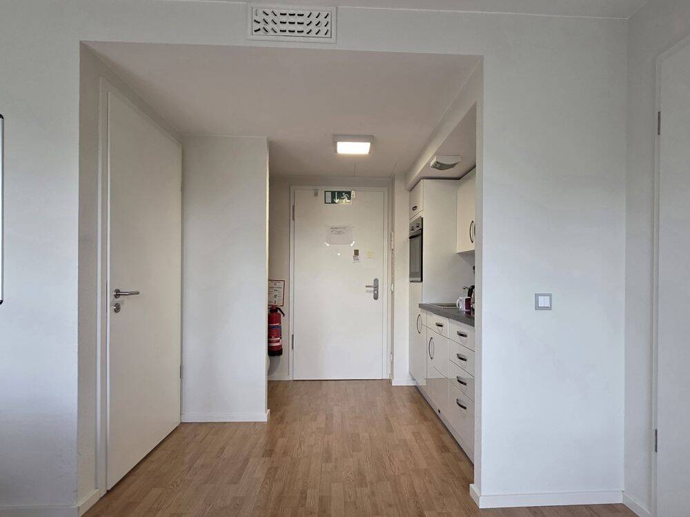 2-Zimmer-Wohnung in Berlin: Aufzug und Blick zum WISTA – 12489 Berlin – Vorschaubild 9