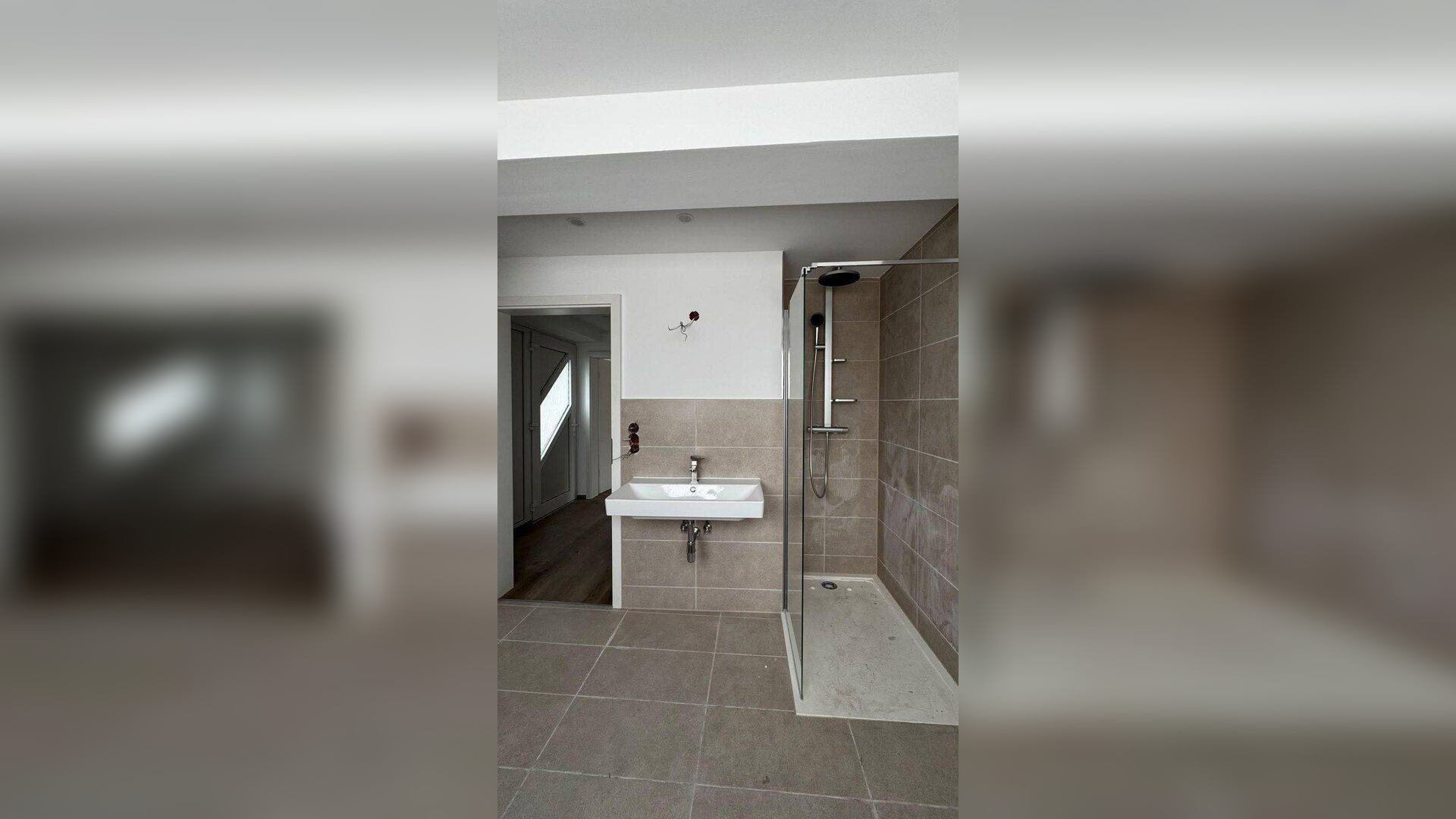 Charmante 50-qm-Wohnung mit neuer, moderner Einbauküche in vollständig saniertem Mehrfamilienhaus – 68229 Mannheim – Vorschaubild 11