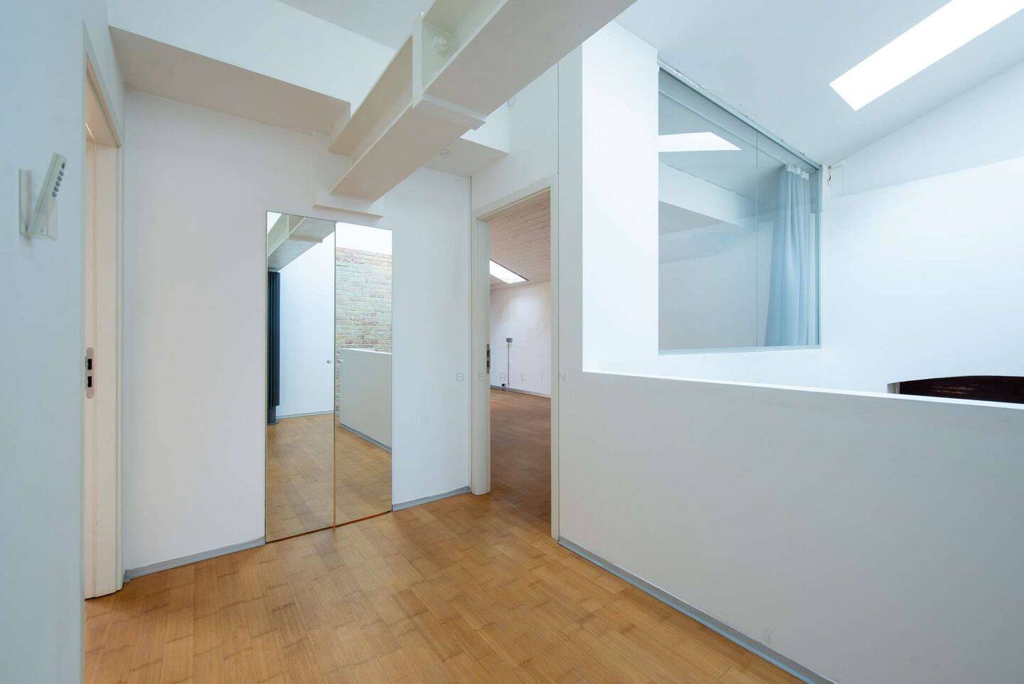 Historische Remise mit exklusivem Flair und Dachterrasse – im ruhigen Innenhof von Berlin-Mitte – 10115 Berlin – Vorschaubild 5