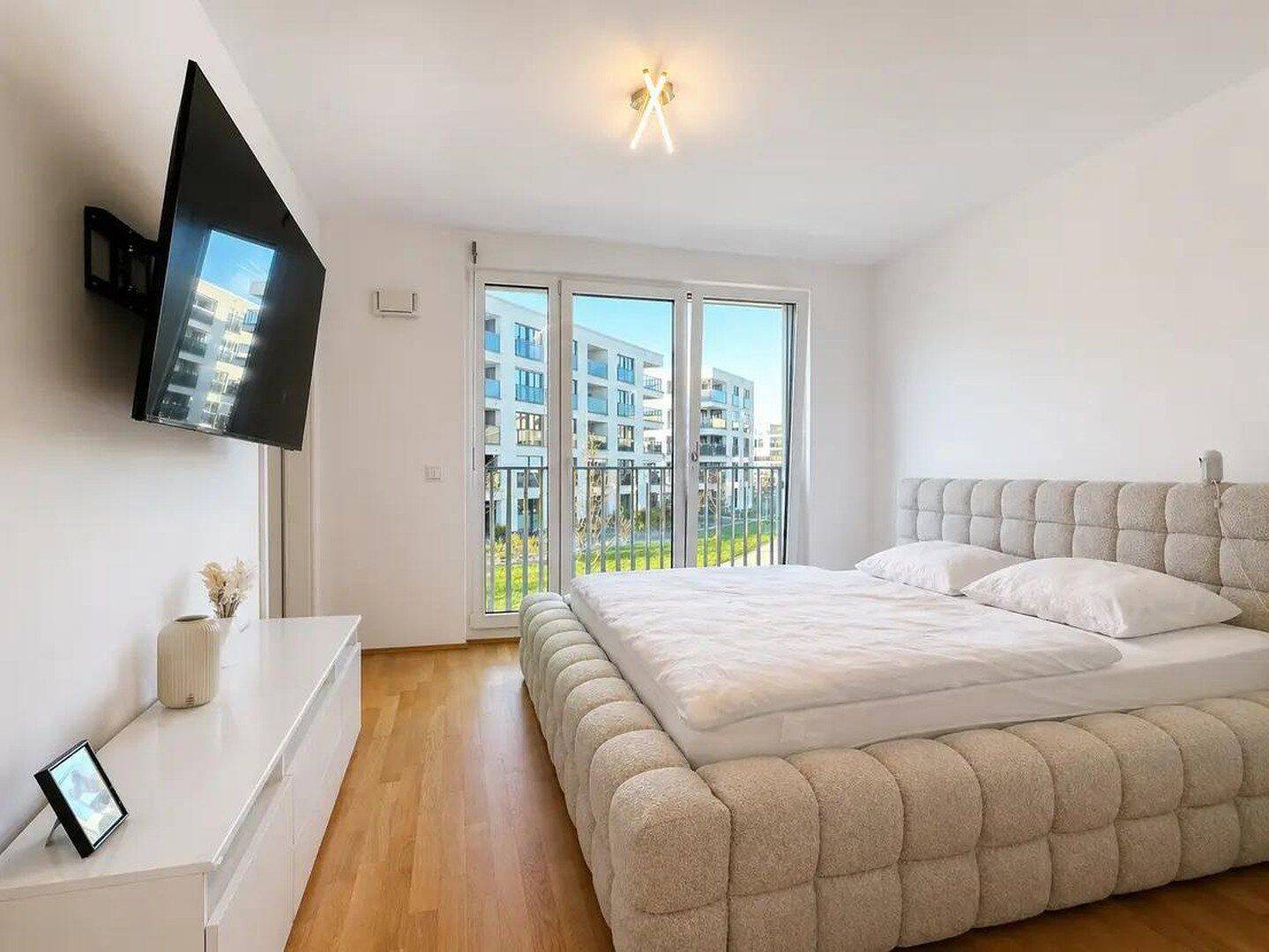 Neuwertige 3-Zimmer-Wohnung mit Balkon, zwei Bädern & TG-Stellplatz – 81249 München – Vorschaubild 12