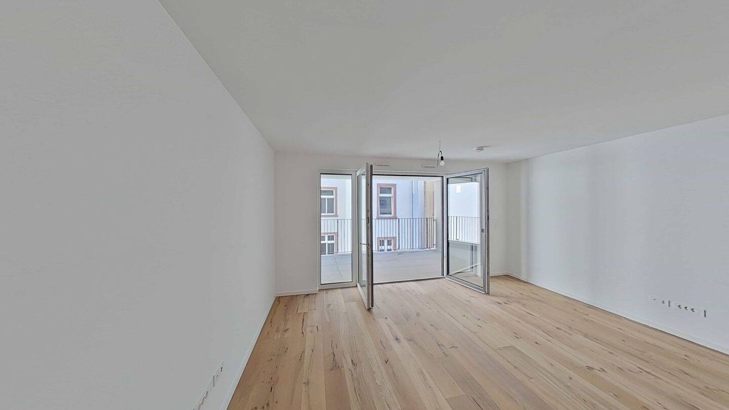 Eine Einzimmerwohnung mit zwölf Quadratmetern Loggia – 60327 Frankfurt am Main – Vorschaubild 2