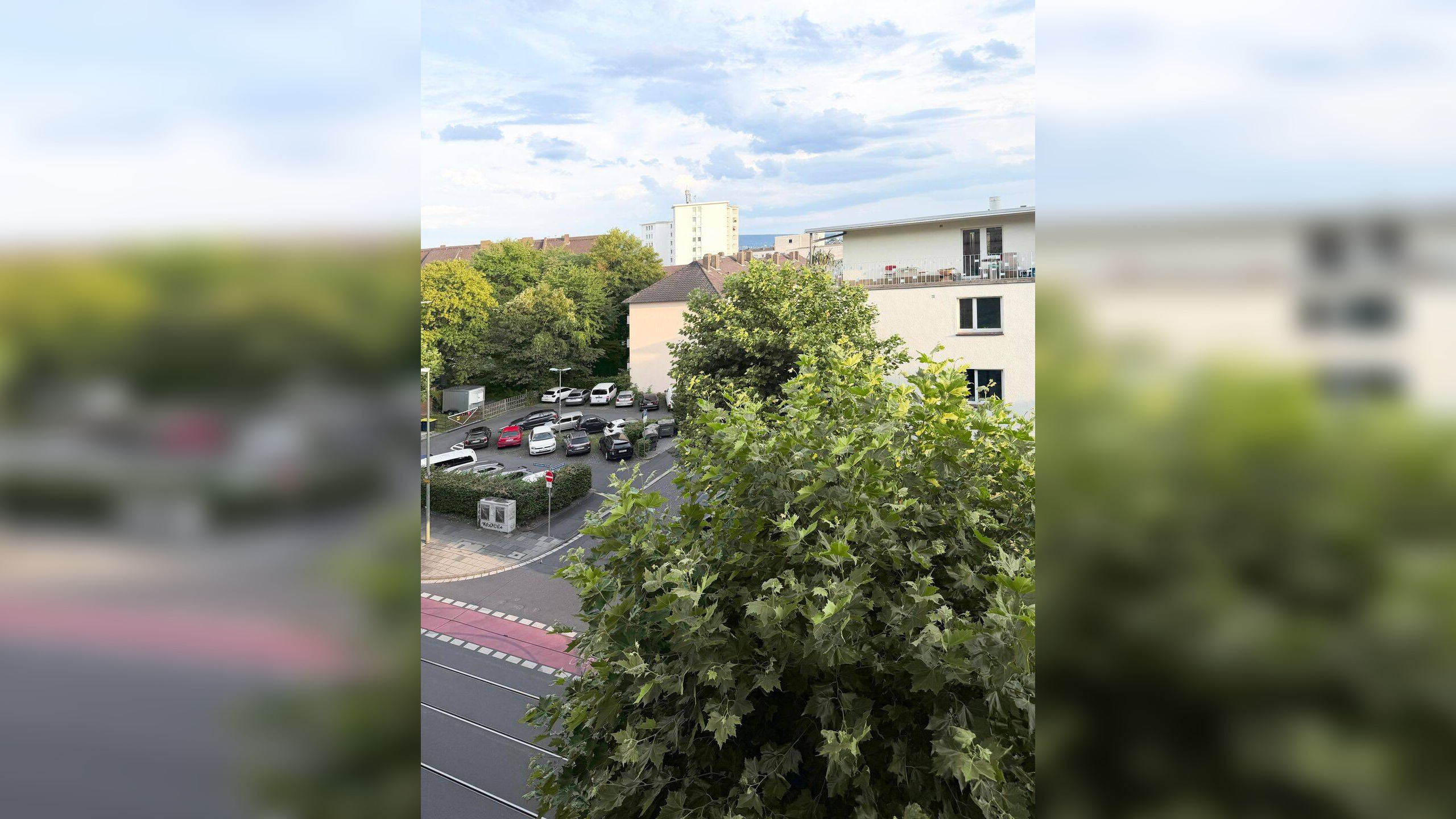 Vorderer Westen: Geräumige 3 Zimmer Wohnung mit großem Balkon – 34119 Kassel – Vorschaubild 2