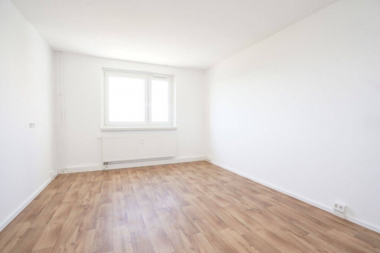 EBK / 2 Balkone / 2 Bäder / Aufzug – 9130 Chemnitz – Vorschaubild 3
