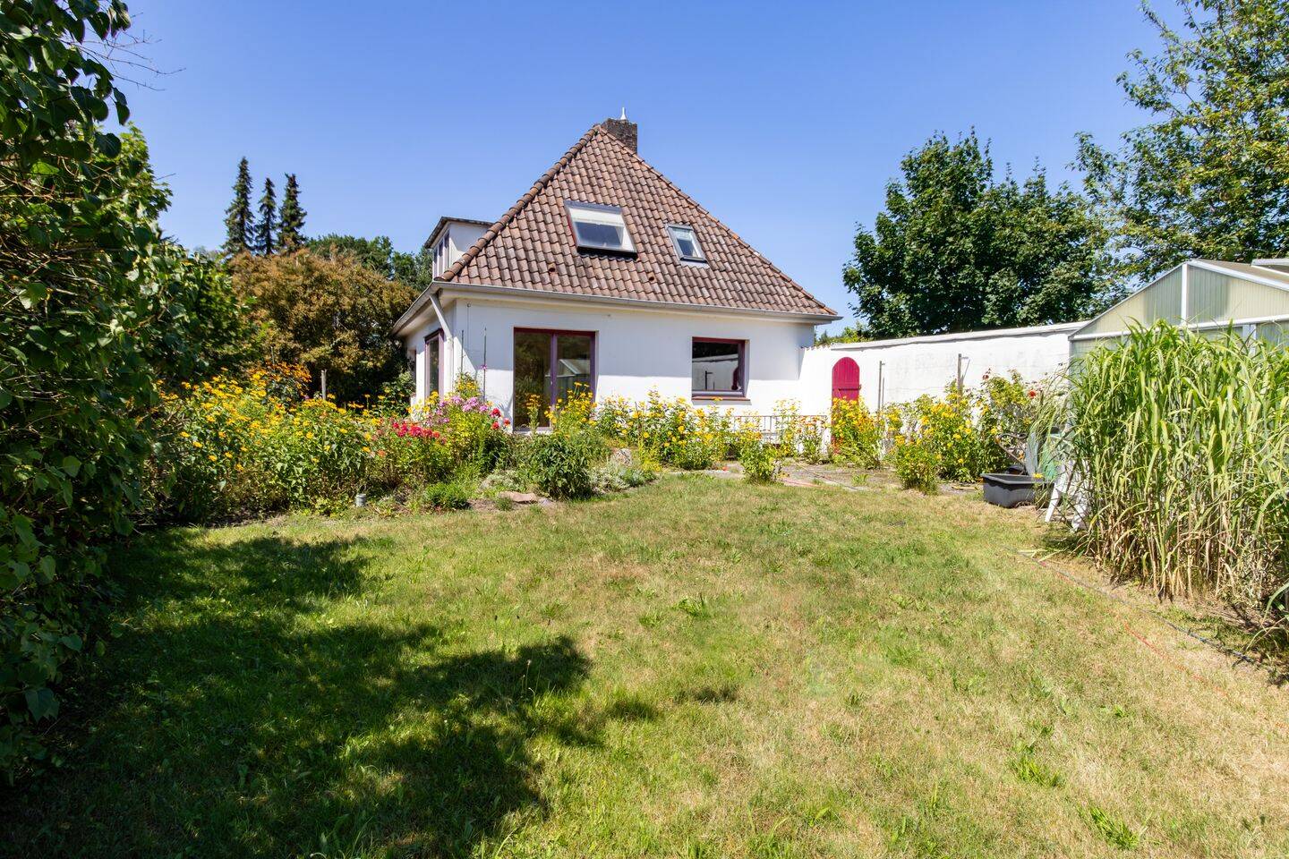 Einfamilienhaus mit großzügigem Grundstück (Erbpacht) in Lübeck-St. Jürgen – 23562 Lübeck – Vorschaubild 2