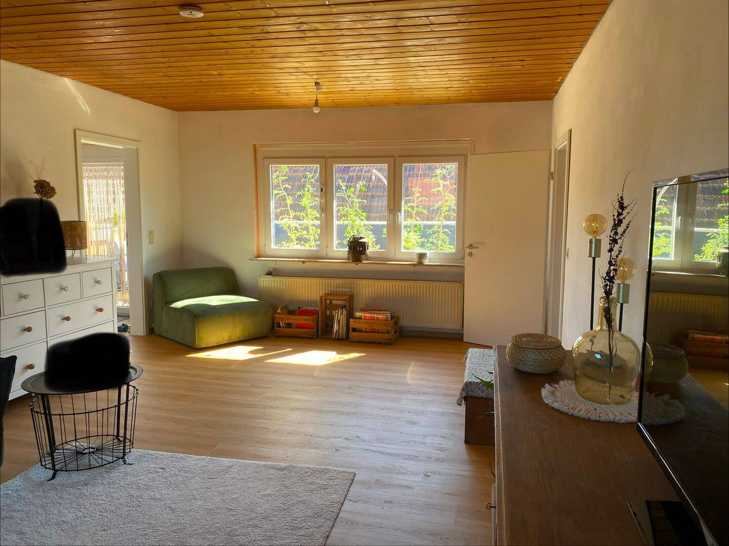 Wohnen unter der Burg Landeck: Modernisierte 107 m² DG-Wohnung mit Panorama-Dachterrasse – 76889 Klingenmünster – Vorschaubild 3