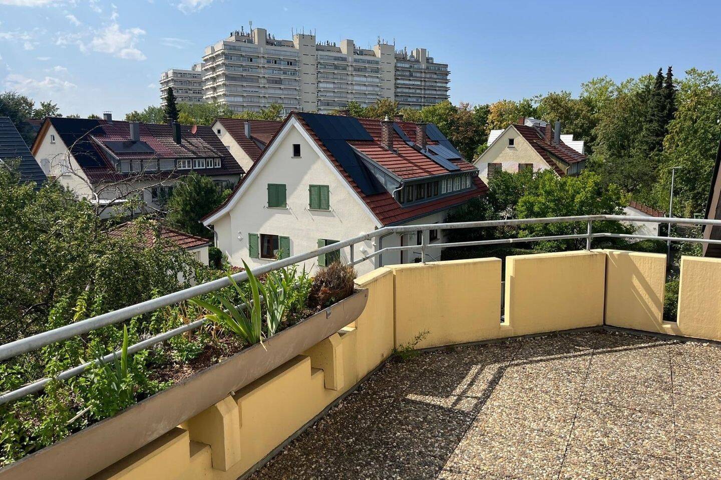 Gut geschnittene 3-Zimmer-Wohnung mit Balkon und 2 Stellplätzen – 70569 Stuttgart – Vorschaubild 5