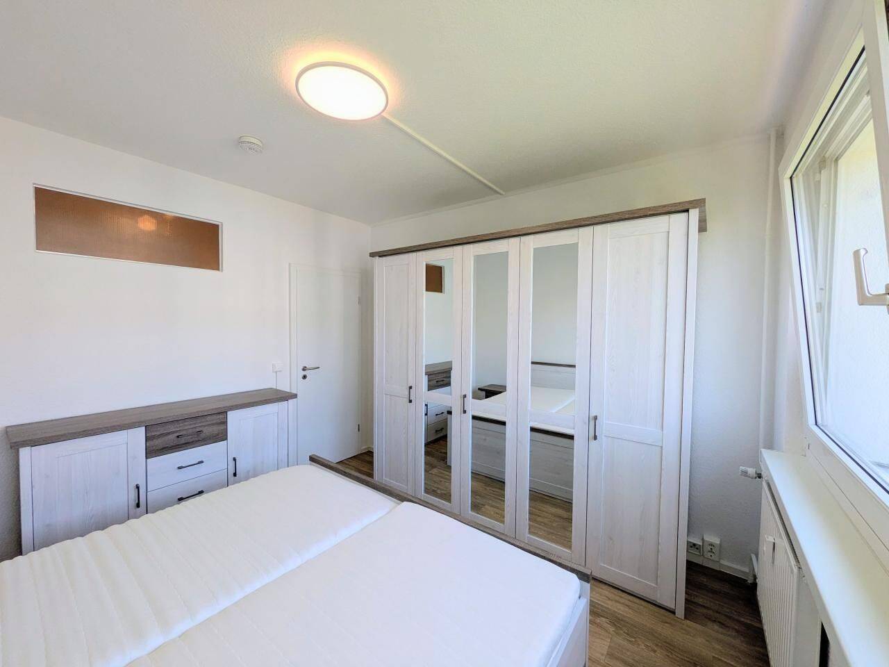 Bezugsfertige und neu möblierte 3-Zimmer-Wohnung – 9120 Chemnitz – Vorschaubild 9