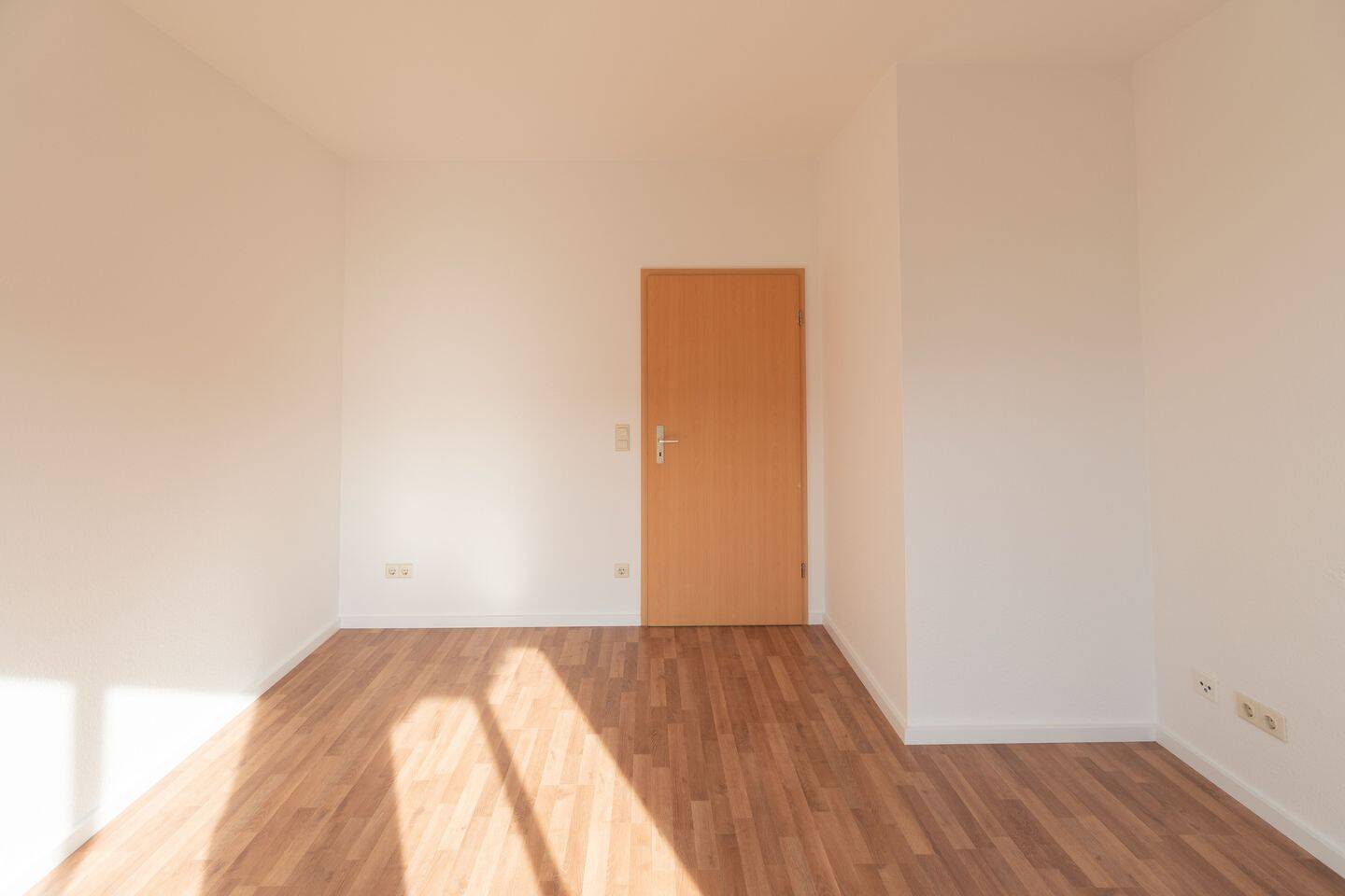 Mit Einbauküche und Balkon in Uninähe – 39106 Magdeburg – Vorschaubild 7
