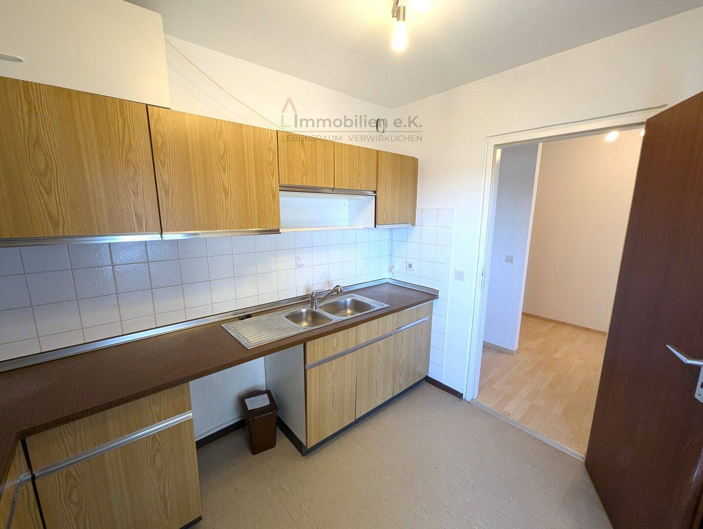 Schöne helle 2-Zimmer Wohnung im herzen von Neugereut – 70378 Stuttgart – Vorschaubild 13