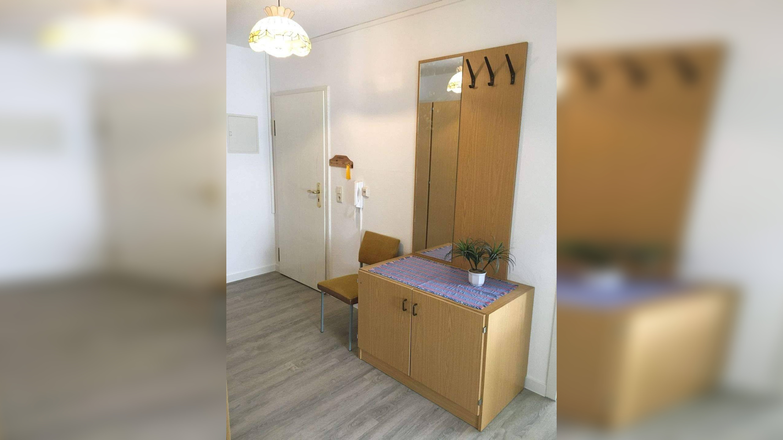 Möblierte 2 RW. 53qm. für 1 Person, evtl. Wochenendheimfahrer – 1159 Dresden – Vorschaubild 9